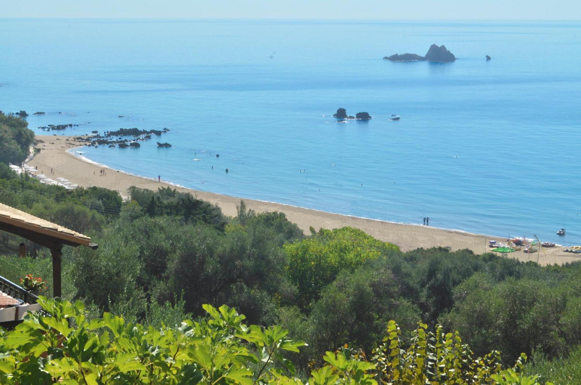Apartament With Pool And Sea View - *